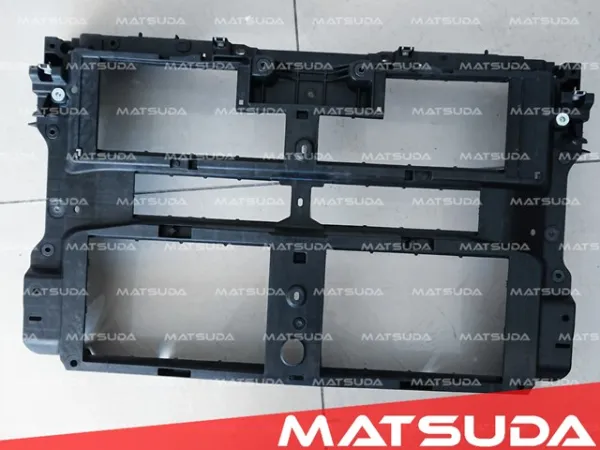 Ramka mocowania chłodnicy BCKA53110A Mazda