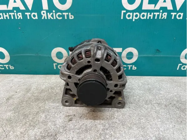Alternator 231001956R Renault (RVI)