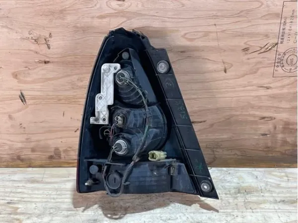Lampa zespolona tylna prawa Subaru Forester II