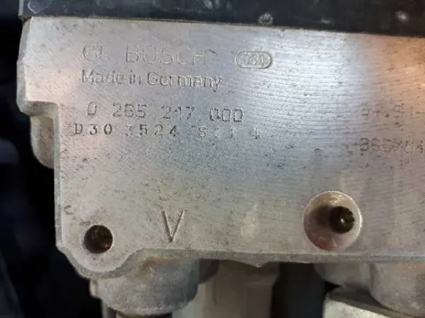 Sterownik ABS  hydrauliczny BMW 5 E34