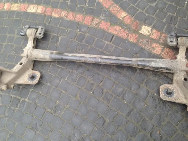 Korpus osi tylnej Opel Astra J Sports Tourer