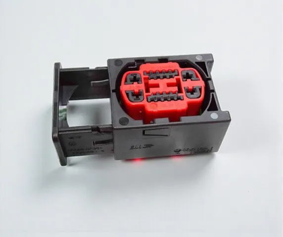  LR103213 Land Rover