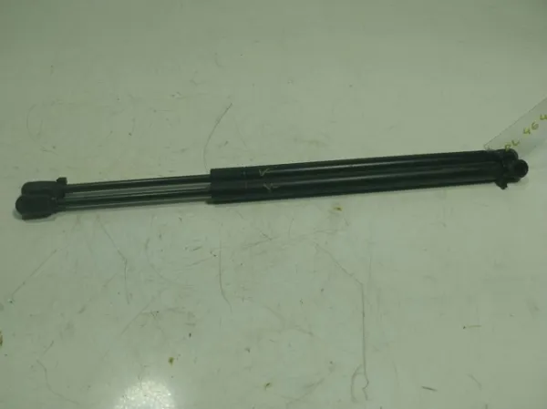 Amortyzator maski 106263400A Tesla