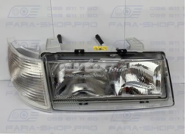 Reflektor prawy 21103711010 Lada