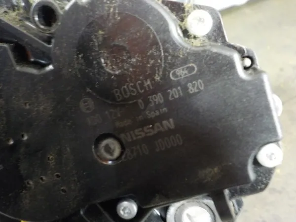 Do koszyka Silniczek wycieraczki tylnej szyby Nissan Qashqai 1
