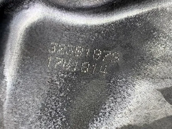 Wahacz zawieszenia przedniego dolny lewy 32381879 Volvo