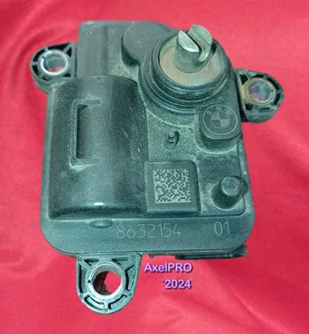Silniczek sterujący klapą recyrkulacji powietrza 8632154 BMW
