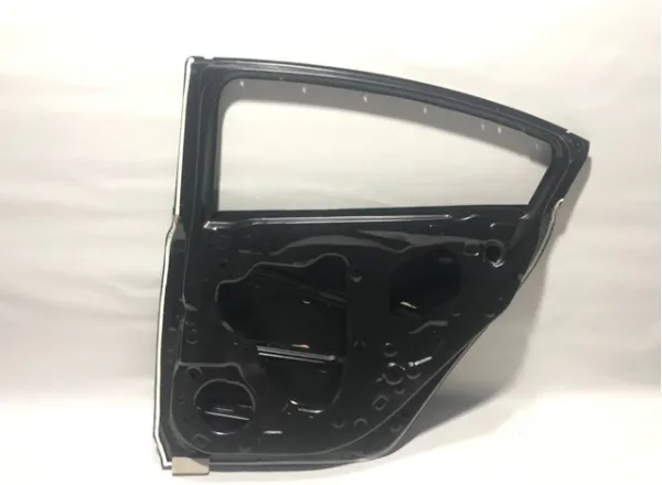 Drzwi tylne prawe GHY27202XB Mazda