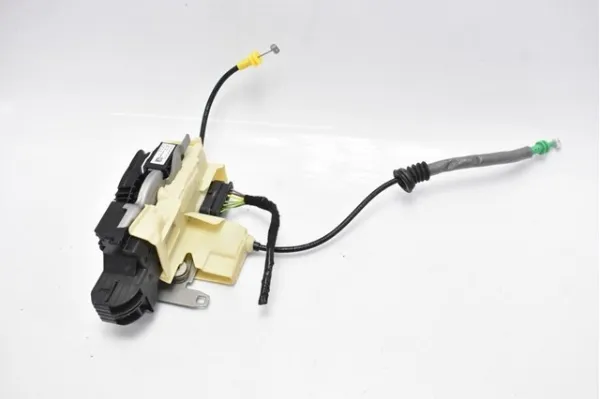 Zamek drzwi tylnych prawych Volvo XC40 536