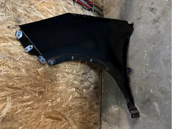 Błotnik przedni prawy 66321F1000 Hyundai/Kia