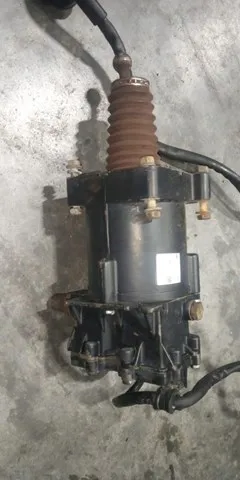 Cylinder roboczy sprzęgła 81307166115 MAN