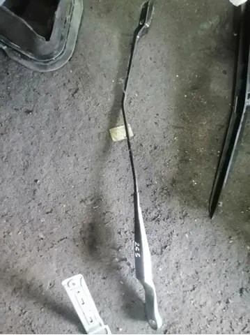 Ramię wycieraczki szyby przedniej Fiat Doblo II