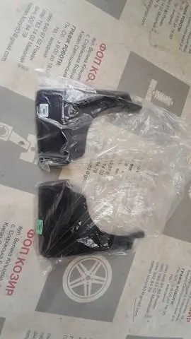 Chlapacze przednie+tylne, zestaw PK38942K00EP Toyota