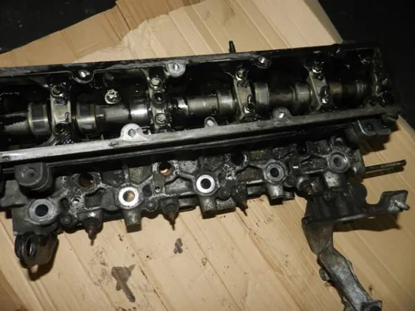 Głowica cylindrów 9634963010 Peugeot/Citroen
