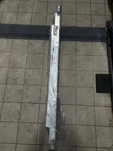 Wzmocnienie zderzaka przedniego 168760100F Tesla Motors