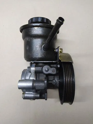 Pompa wspomagania hydraulicznego kierownicy 4432044080 Toyota