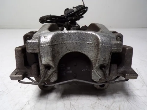 Zacisk hamulcowy tylny prawy LR113706 Land Rover