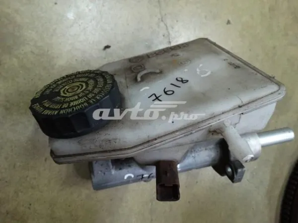 Zbiorniczek głównego cylindra hamulcowego (płynu hamulcowego) Peugeot 807 E
