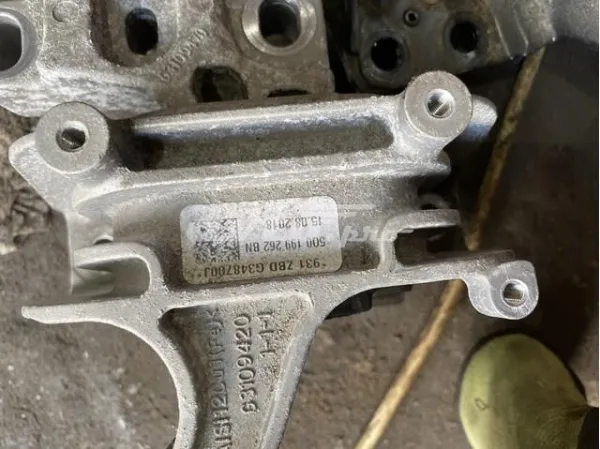 Poduszka (podpora) silnika prawa 5Q0199262BN VAG