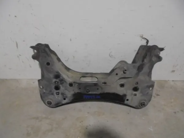 Korpus osi przedniej Nissan Tiida SC11X